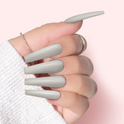 Hands Wearing DD277 Wild Child By IGel Beauty