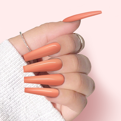 Hands Wearing DD291 The One By IGel Beauty