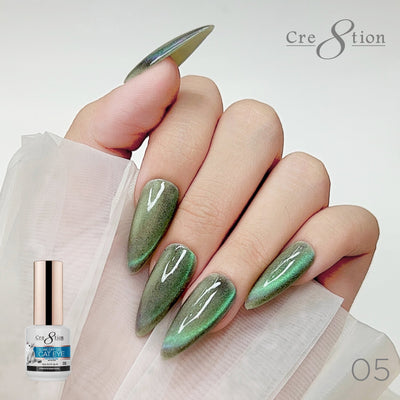 Hands wearing Mystical Cat Eye Gel 05 By Cre8tion
