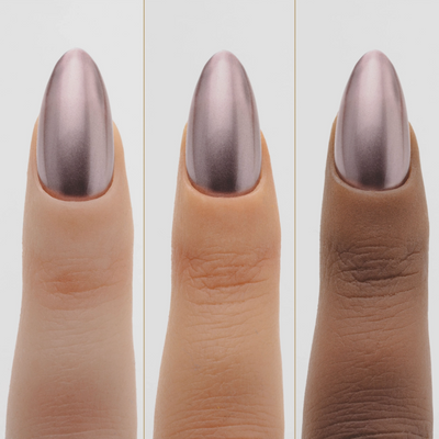 hands wearing Apres Copacabana Silk Cover