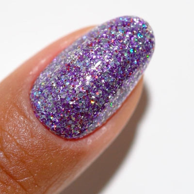 finger wearing DND Gel Polish - 914 Let's Jam
