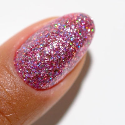 finger wearing DND Gel Polish - 917 Fairy Goddess