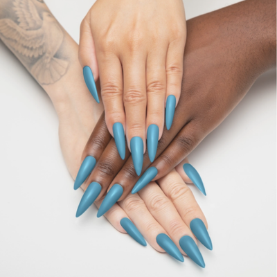 Apres Gel Couleur (HEMA-free, TPO-free) - 248 Chasing Waterfalls hand