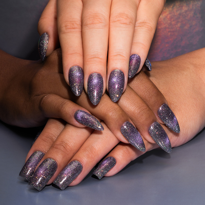 Apres Prismatic Gel - FG16 404 Feelings Not Found hand