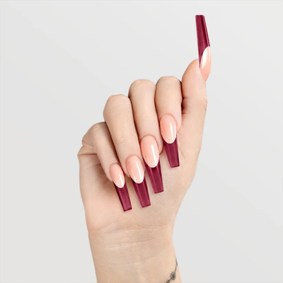 Chaun Legend Glaze Gel - LGG01 Cherry Fangs hand