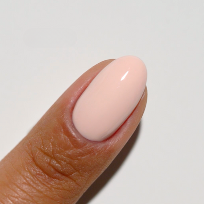finger wearing DND Diva 061 French Girl