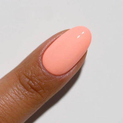 finger wearing color swatch for DND Diva 081 Pink Milkshake