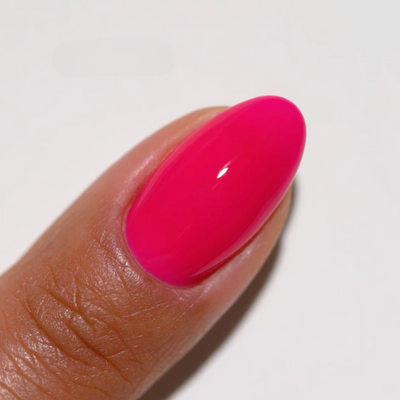 finger wearing DND Gel Polish - 816 Snowcone