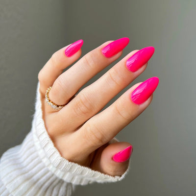 hands wearing DND DC Gel - 157 Hot Pink