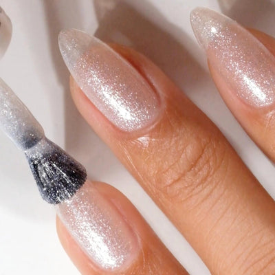 hands wearing DND Gel Polish - 894 Mother Of Pearl
