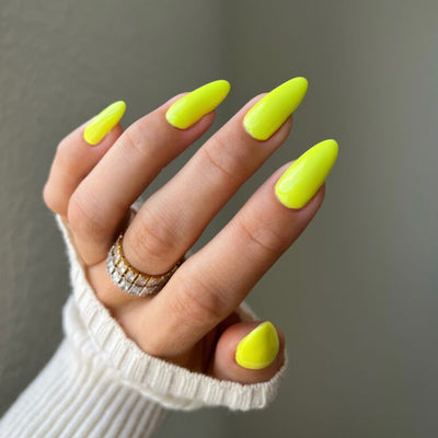hands wearing 120 Mellow Gemini Gel & Polish Diva Duo by DND