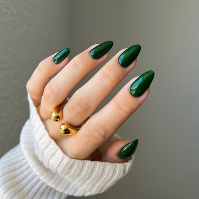 hands wearing Crocodile Tales 289 Diva Gel & Polish Duo by DND