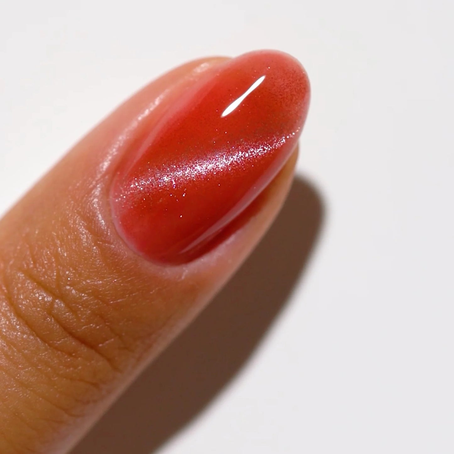 DND DC Creamy Nude 9D Cat Eye - 26 Cleocatra