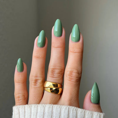 DND Diva Gel Polish - 285 Sage'd The Day hand