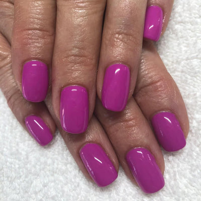 DND Gel Polish - 416 Purple Pride hand