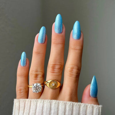 DND Diva Gel - 018 Reve Palais Hand