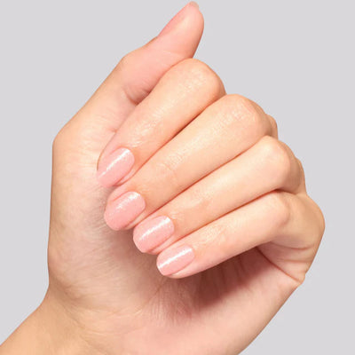 OPI Infinite Shine L163 - Suzi's Pedicure Throne Hand