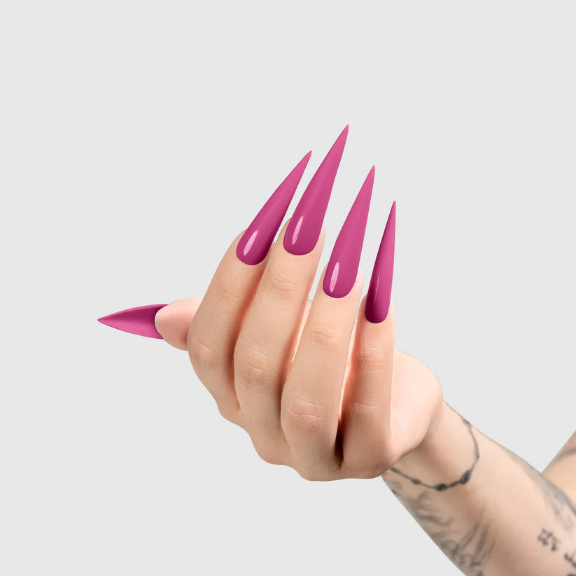 Chaun Legend Gel - LG5188 Botox Baddie hand