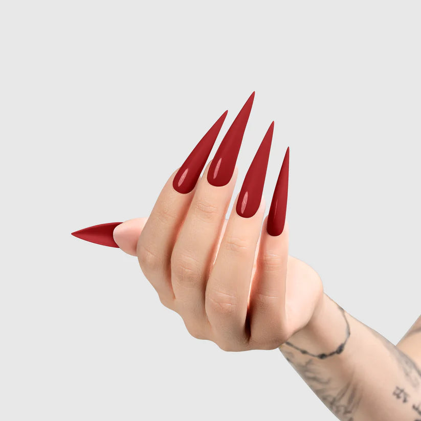 Chaun Legend Gel - LG5211 Red Hot Ridley hand