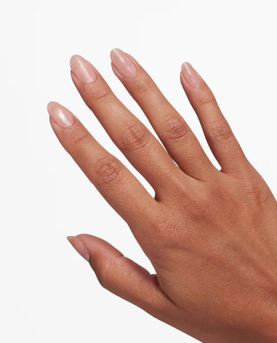 OPI Chipskip Primer hand