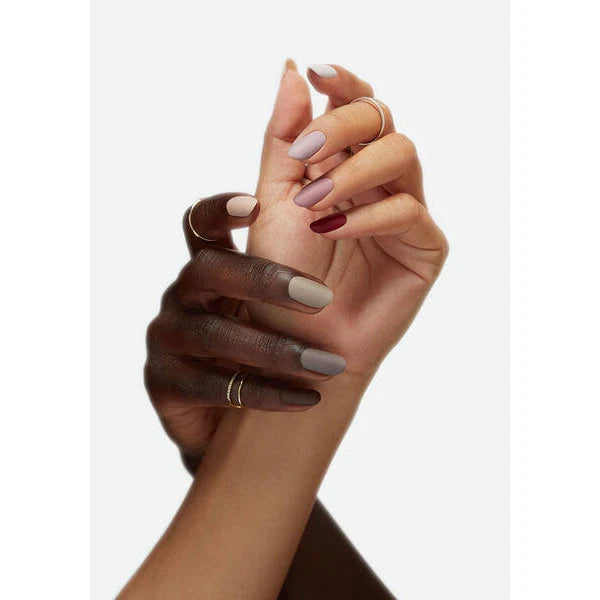 OPI Gel Stay Matte Top Coat Hand