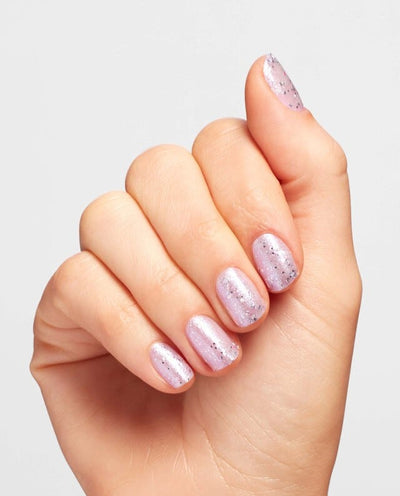 OPI Polish Q14 Put On Something Ice hand