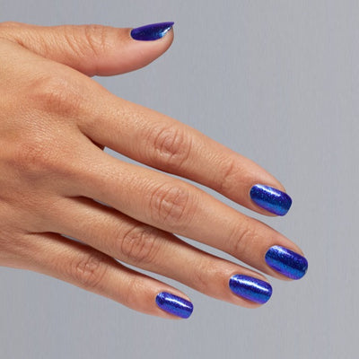 Hands wearing H019 Scorpio Seduction Dip Powder by OPI