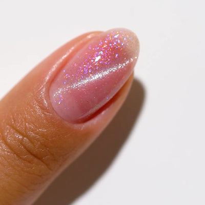 finger wearing DND DC Cat Eye Ballet Fairy