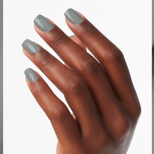 hands wearing MI07 Suzi Talks with Her Hands Nail Lacquer by OPI