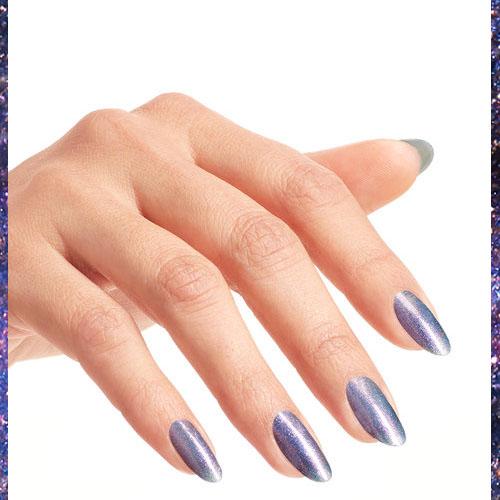 hands wearing MI11 Leonardo's Model Color Nail Lacquer by OPI