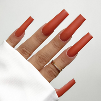 Hands wearing D5117 Cinnimental All-in-One Powder by Kiara Sky