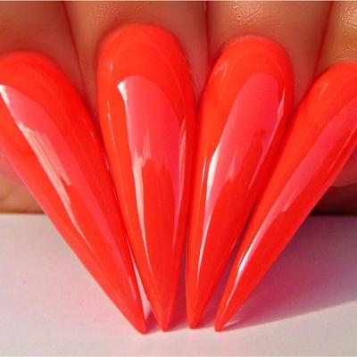 Hands wearing #586 Feeling Beachy! Classic Gel & Polish Duo by Kiara Sky