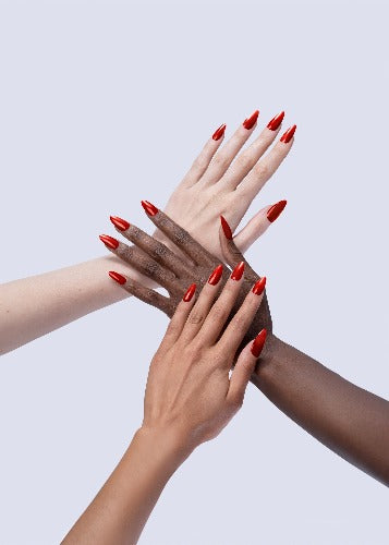 Swatch of 120 Candy Apple Acrylic Powder By Valentino Beauty