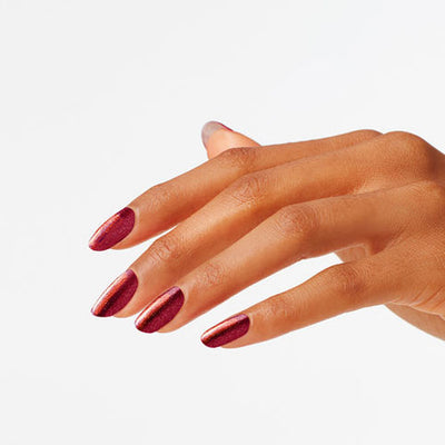 hands wearing H010 I'm Really An Actress Dip Powder 1.5oz by OPI