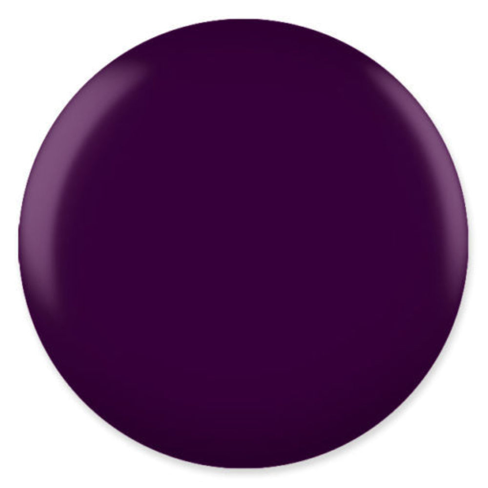swatch of 457 Violet’s Secret Gel & Polish Duo by DND