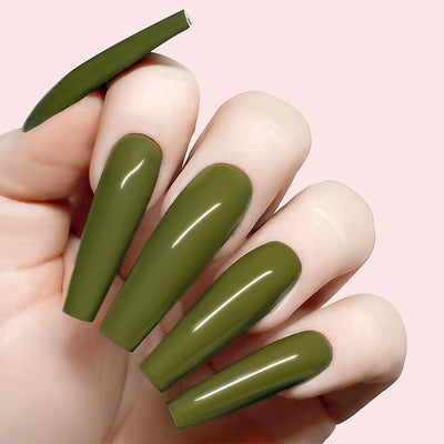 Hands wearing D5111 Fronds For Life All-in-One Powder by Kiara Sky
