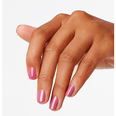 hands wearing H72 Just Lanai-Ing Around - Dip Powder 1.5oz by OPI