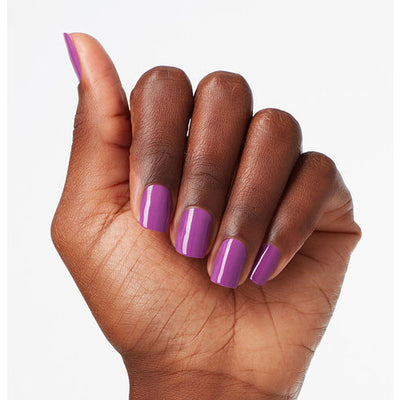 hands wearing N54 I Manicure For Beads Dip Powder 1.5oz by OPI