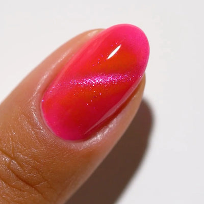 swatch of DND DC Cat Eye Bejeweled