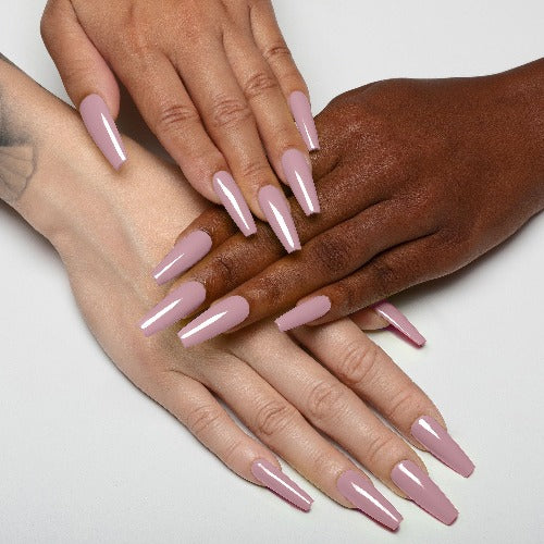 Apres Gel Couleur (HEMA-free, TPO-free) - 291 Gray Gardens hand