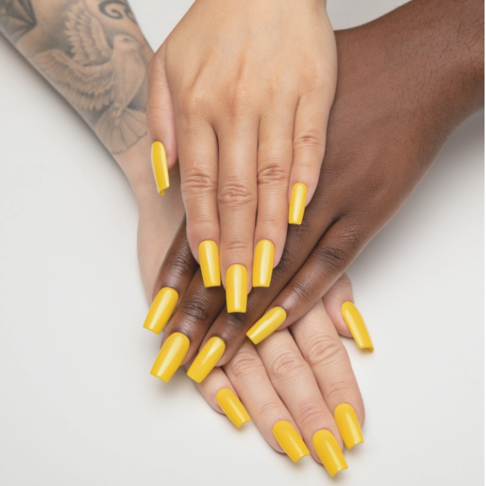 Apres Gel Couleur (HEMA-free, TPO-free) - 363 Lemon Squeezy hand