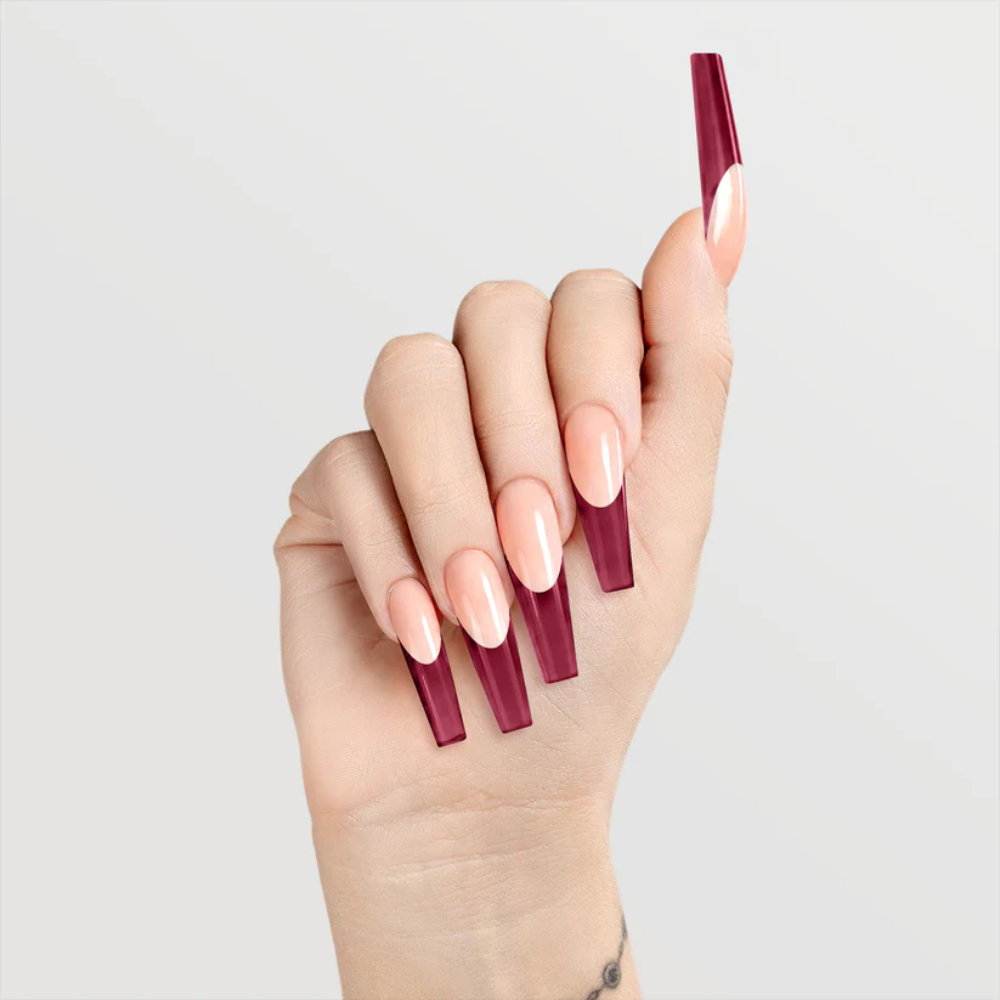 Chaun Legend Glaze Gel - LGG01 Cherry Fangs hand