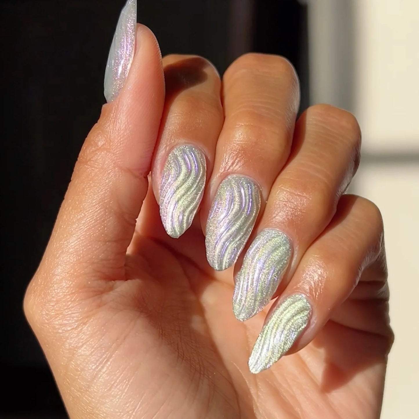 nail art with DND DC Cat Eye Holo Dancer