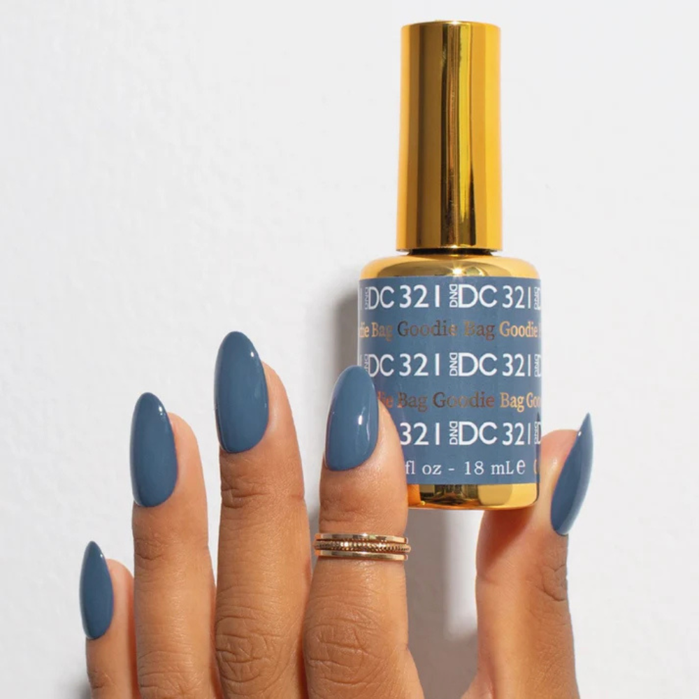 Hands wearing DND DC Gel 321 Goodie Bag