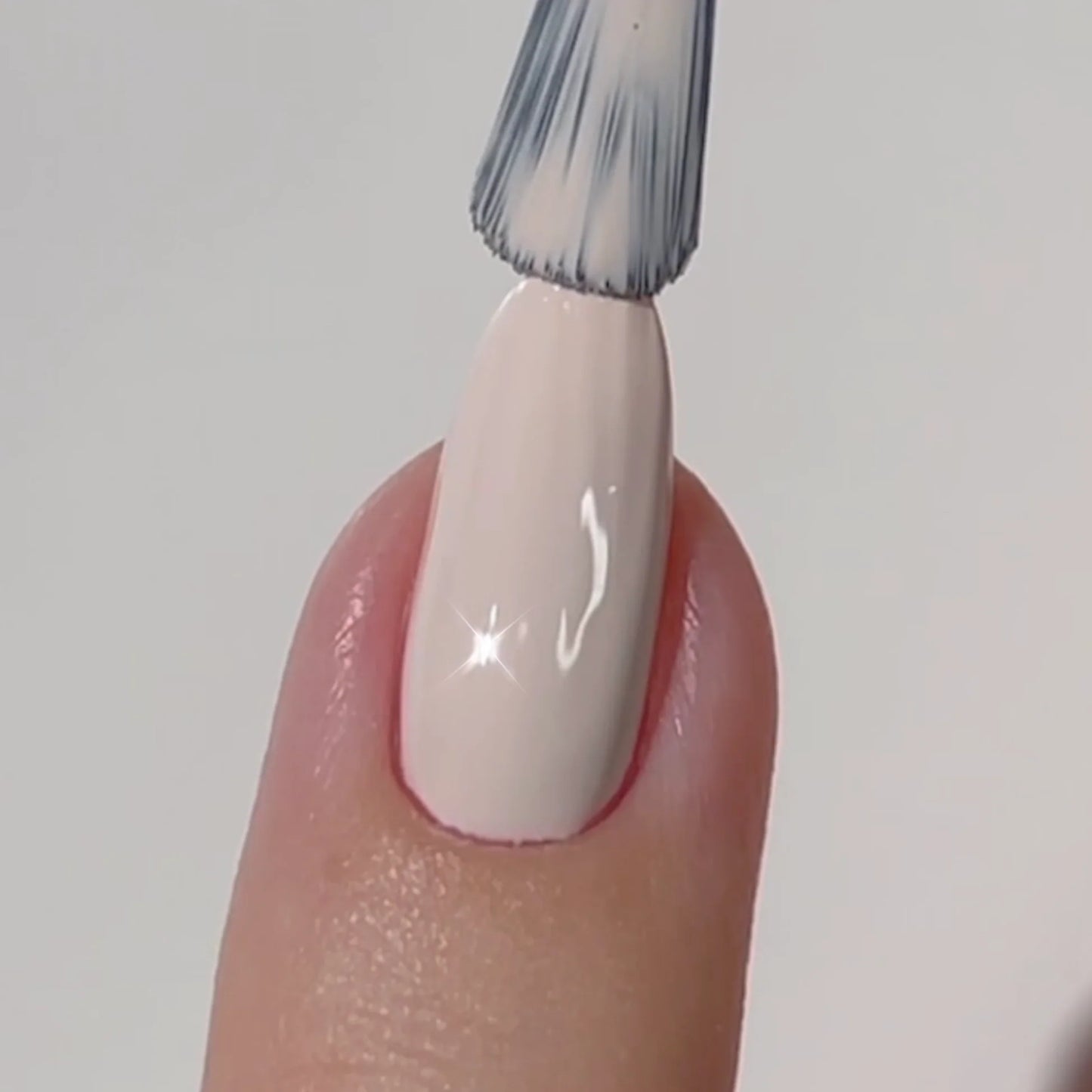 DND Diva Powder - 043 Vanilla Creme