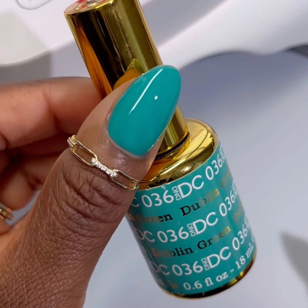 finger wearing DND DC Gel - 036 Dublin Green