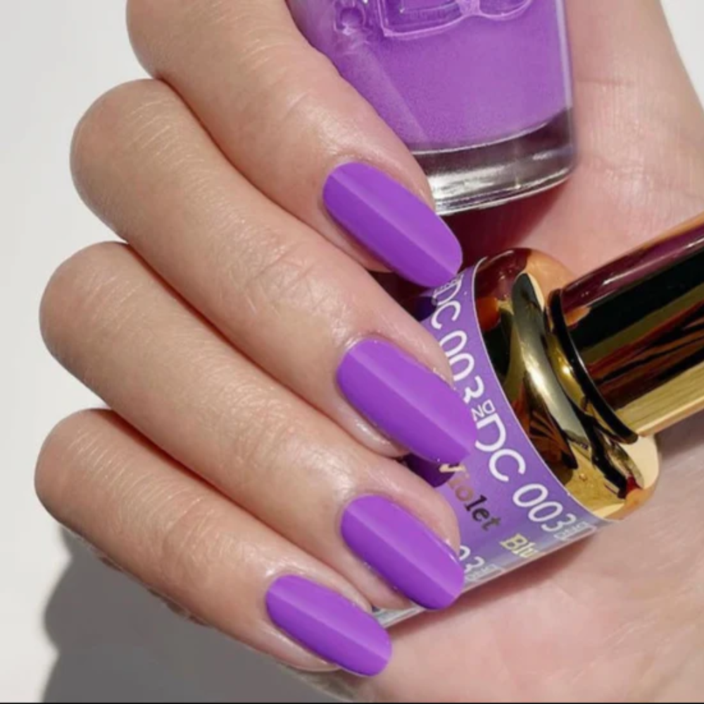 hands wearing DND DC Gel - 003 Blue Violet