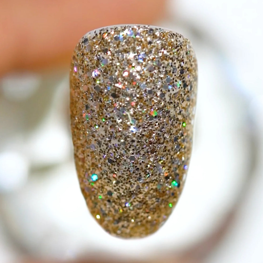 color swatch for DND Gel Polish - 467 Legendary Diamond