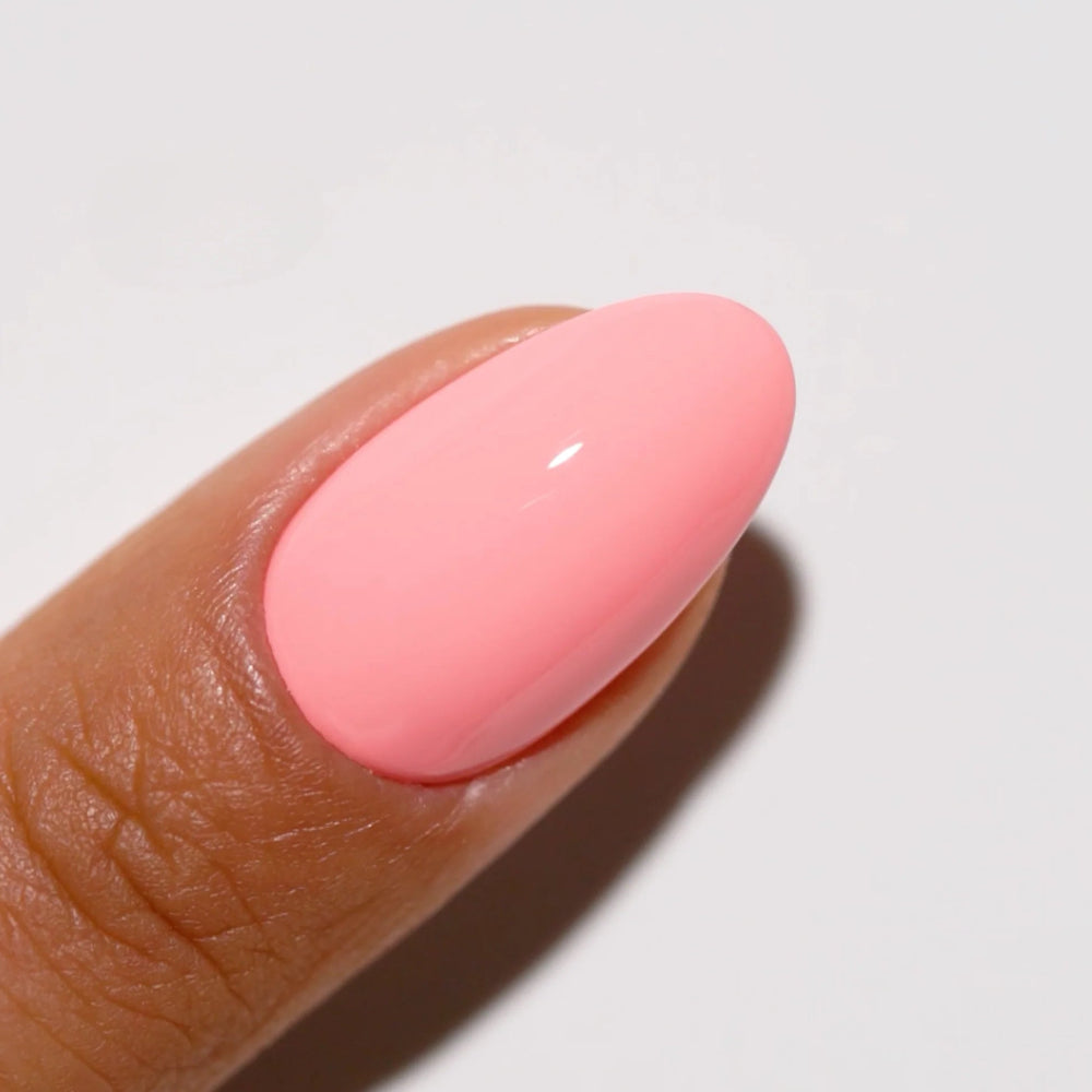 finger wearing DND Gel Polish - 724 Jiggles