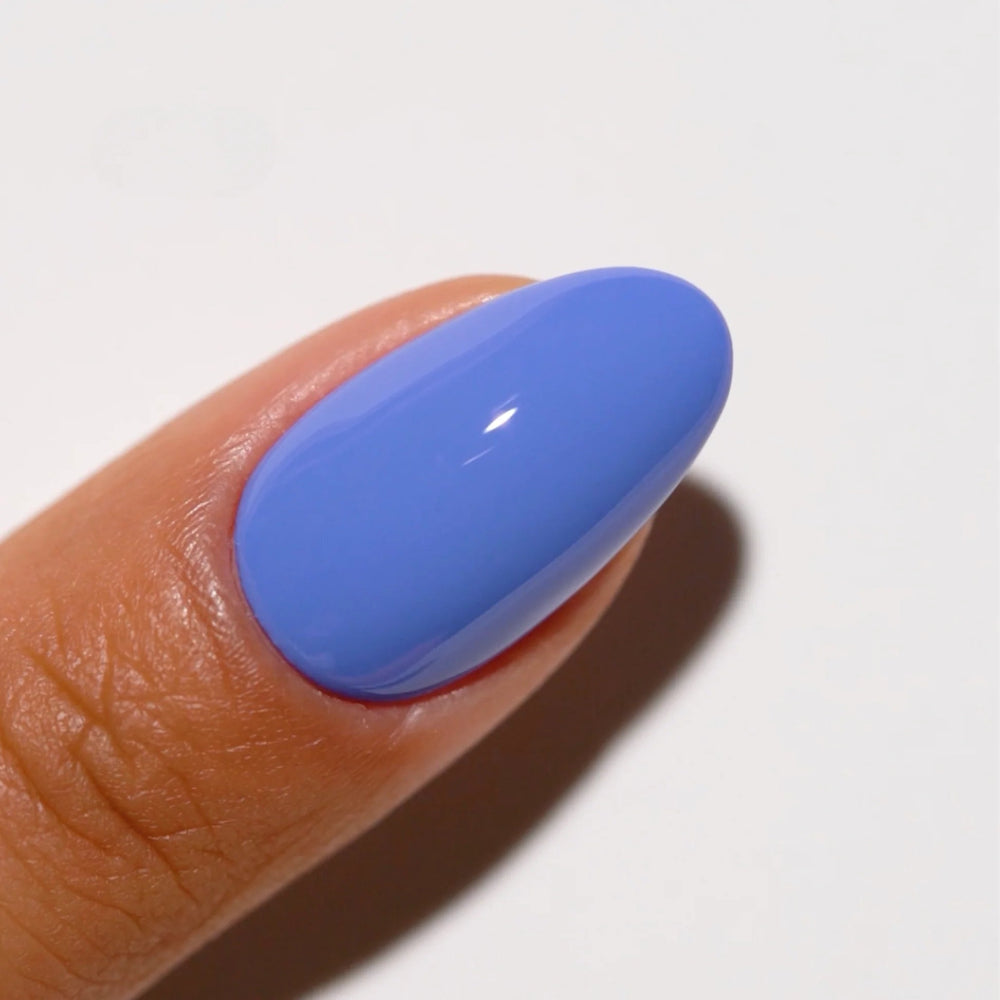 finger wearing DND Gel Polish 740 Dazzle